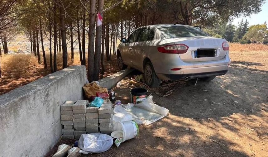 Arsuz'da ağaca çarpan otomobilin sürücüsü yaralandı