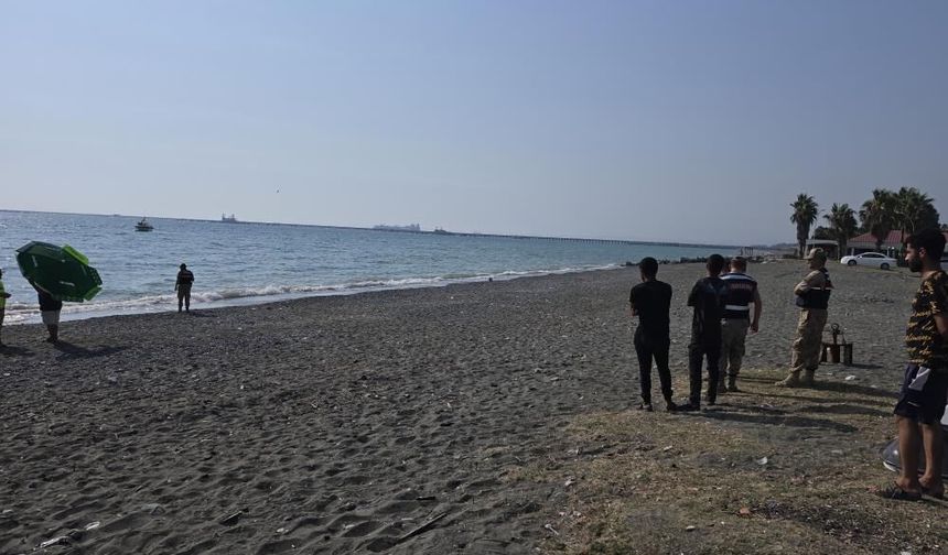 Vatandaşların Akdeniz'de ceset gördük ihbarı ekipleri harekete geçirdi