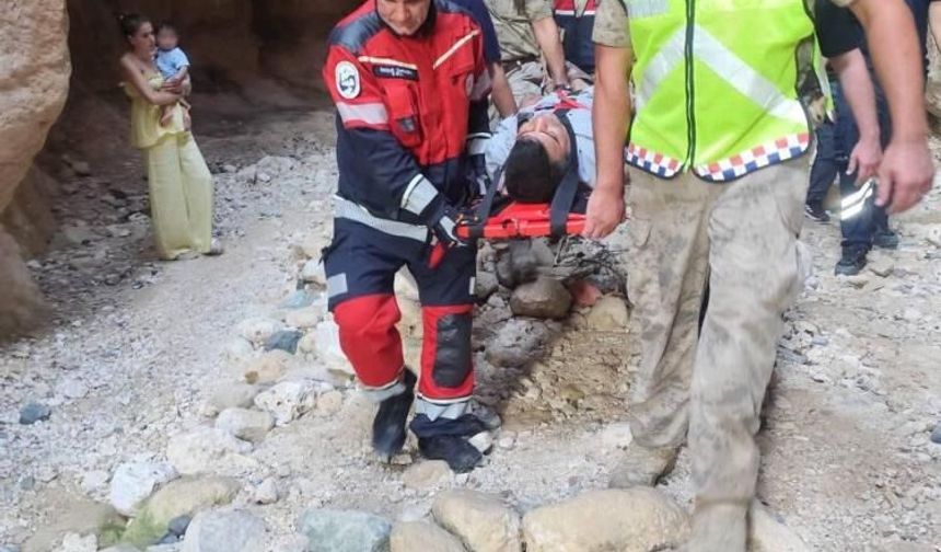 Taşa takılıp tarihi tünele düşen adam, 2 gün kimseye haber veremedi
