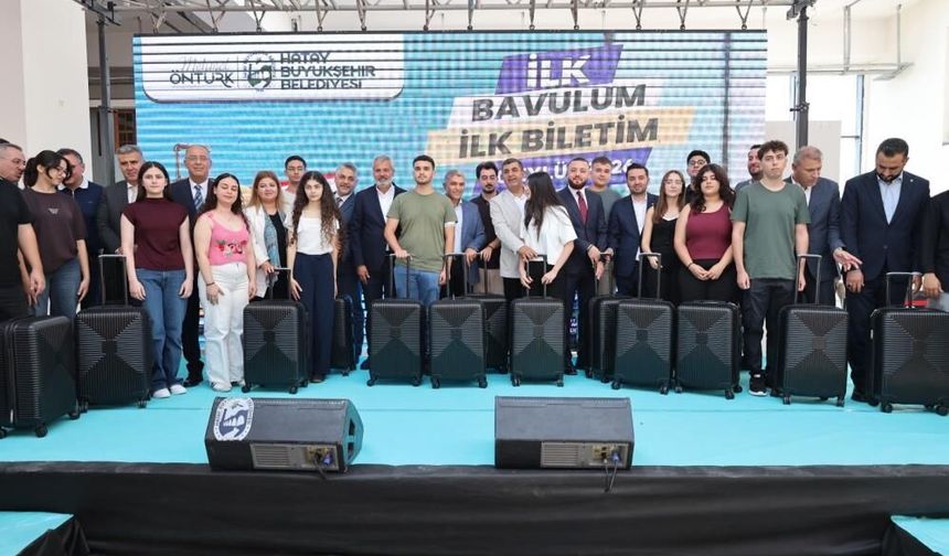 Üniversite öğrencileri bavul ve yol desteğiyle uğurlandı