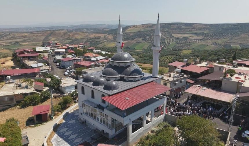 Deprem sonrası Hatay'da inşa edilen 134'üncü cami ibadete açıldı