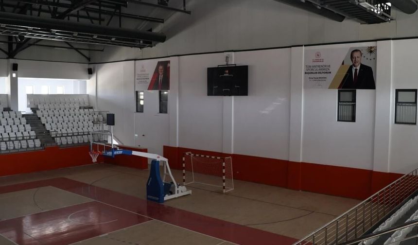 Arsuz'da 6 bin 846 metrekarelik kapalı spor salonunda sona gelindi
