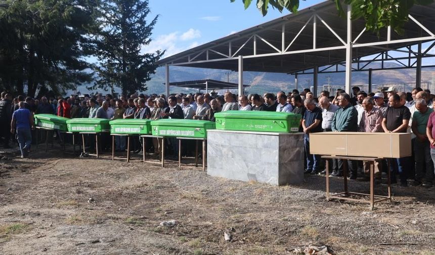 Kazada ölen 7 kişiye duygu dolu veda