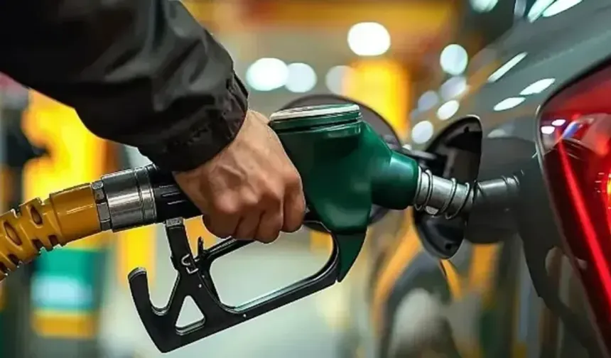 Motorine gece yarısı zam