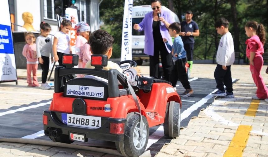 İskenderun’da öğrencilere trafik eğitimi