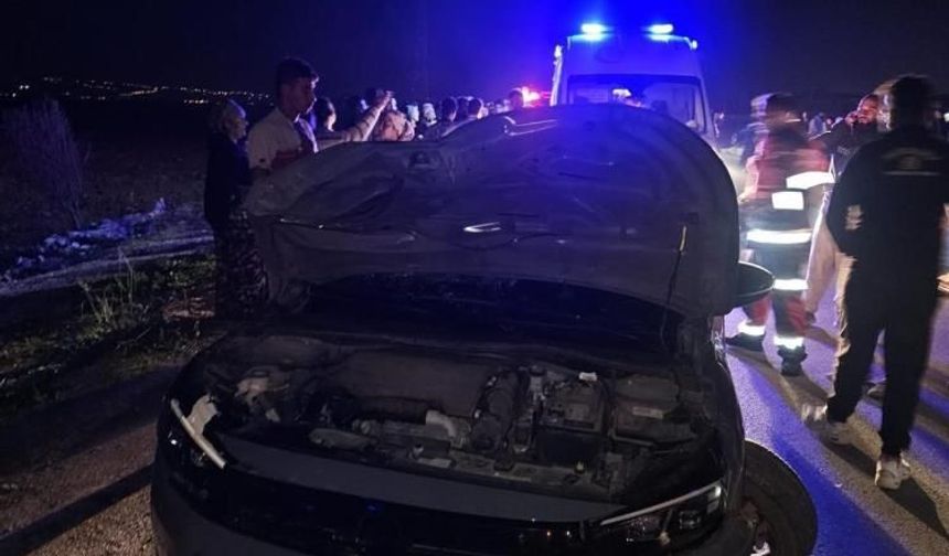 Otomobil yayalara çarptı: Anne ve 4 yaşındaki kızı hayatını kaybetti