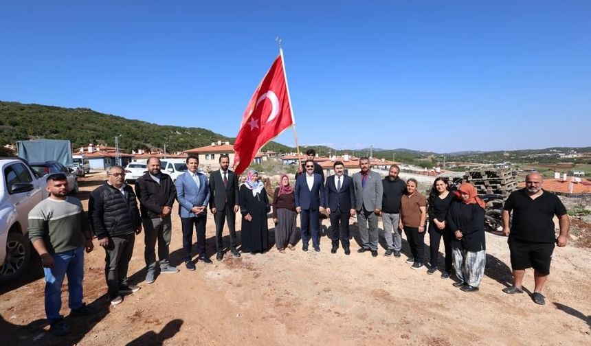 Vali Masatlı, Kışlak Mahallesi'nde al bayrakla karşılandı